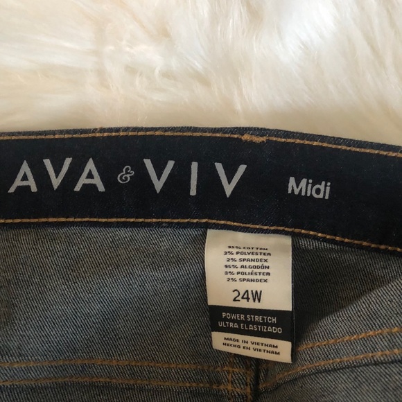 New Ava & Viv | Plus Size Denim Shorts | 24W & 26W - Picture 5 of 6